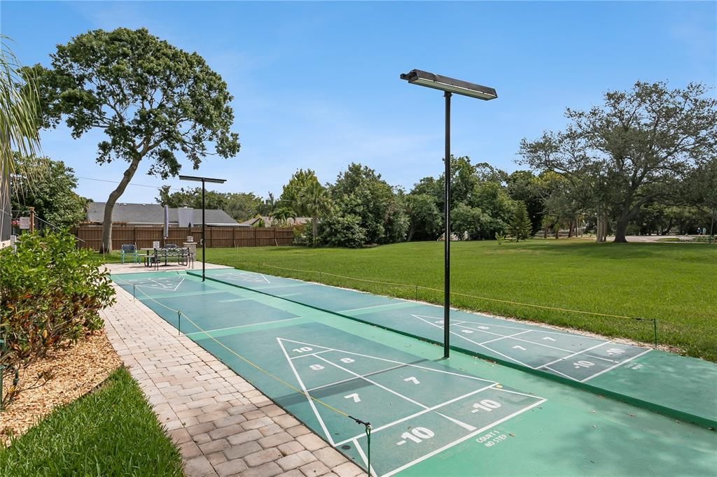 For Sale: $174,900 (2 beds, 2 baths, 1104 Square Feet)