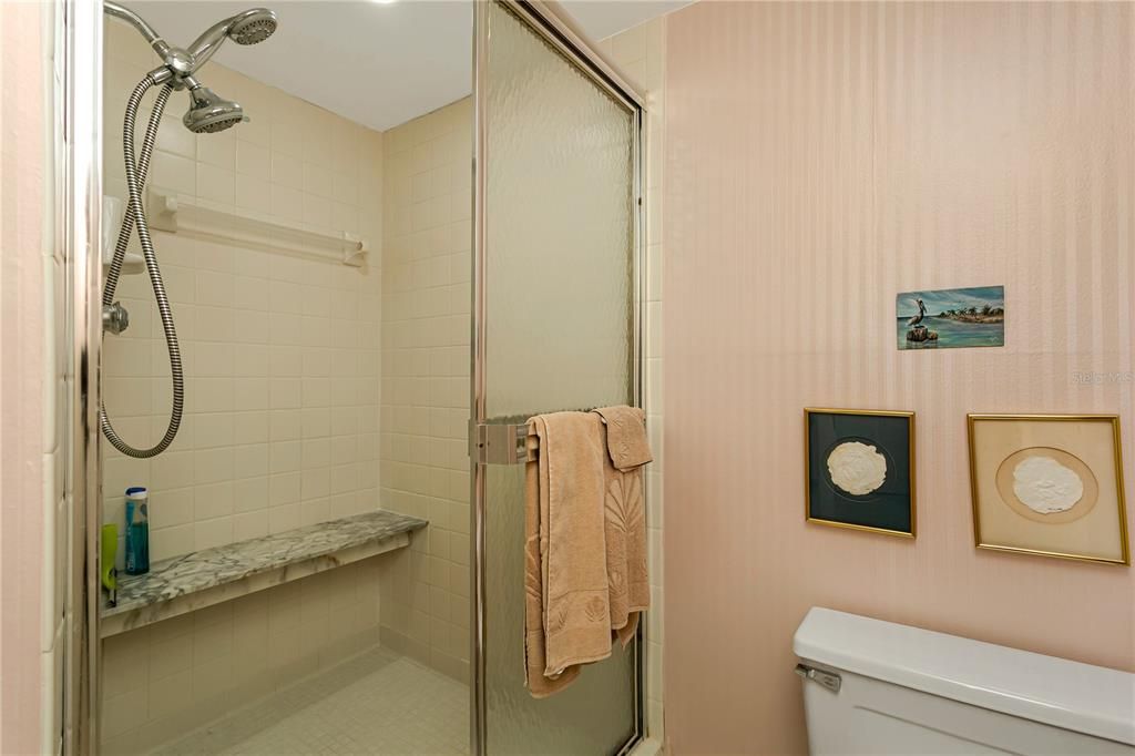 For Sale: $174,900 (2 beds, 2 baths, 1104 Square Feet)
