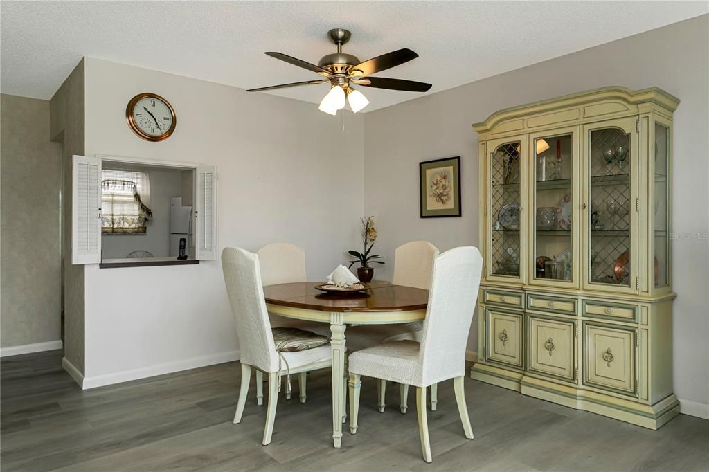 For Sale: $174,900 (2 beds, 2 baths, 1104 Square Feet)
