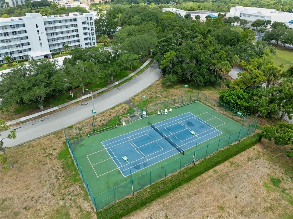 For Sale: $174,900 (2 beds, 2 baths, 1104 Square Feet)