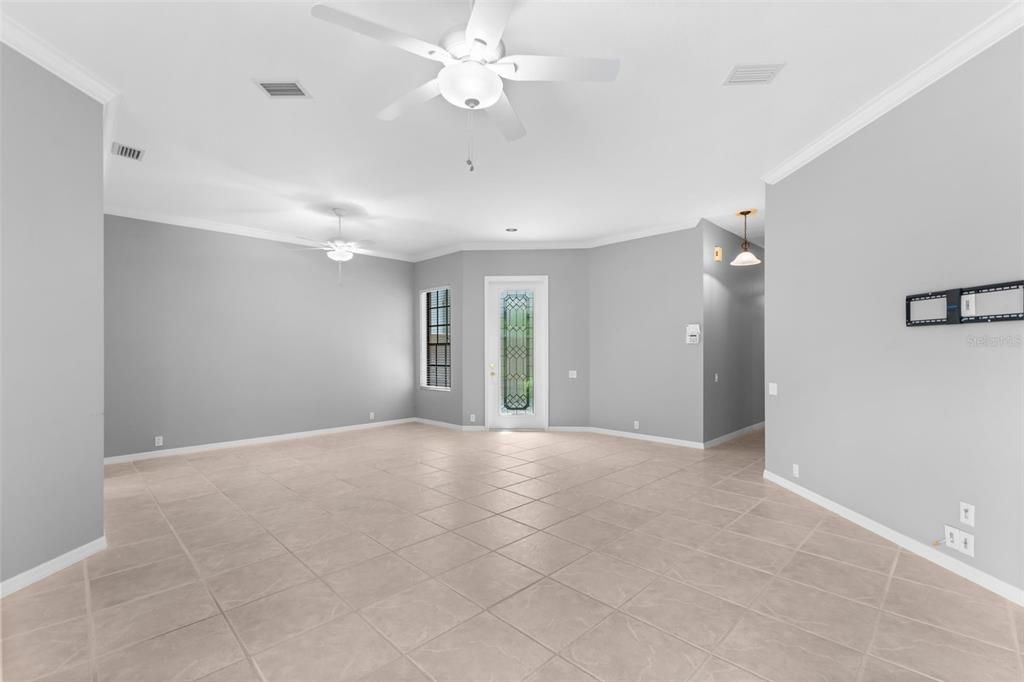 For Sale: $473,000 (3 beds, 2 baths, 1737 Square Feet)