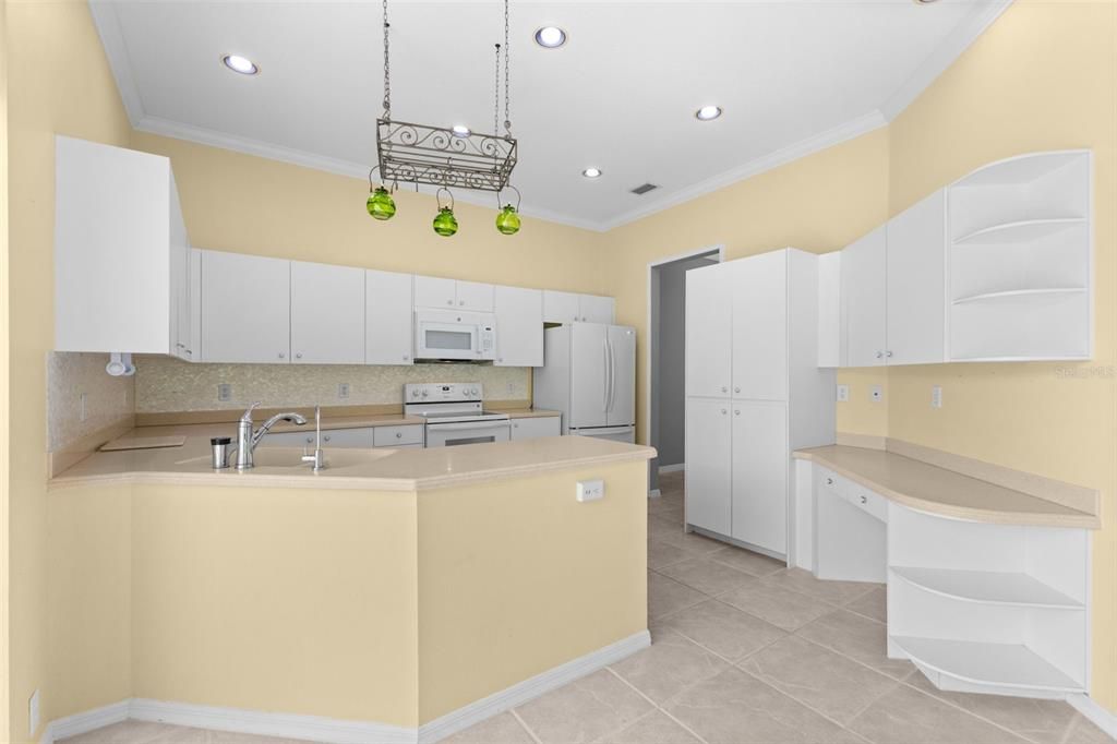 For Sale: $473,000 (3 beds, 2 baths, 1737 Square Feet)