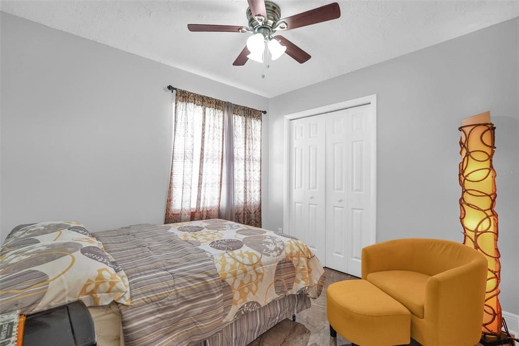Activo con contrato: $320,000 (3 camas, 2 baños, 1108 Pies cuadrados)