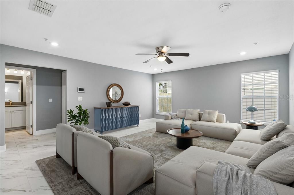 En Venta: $825,000 (4 camas, 4 baños, 2741 Pies cuadrados)