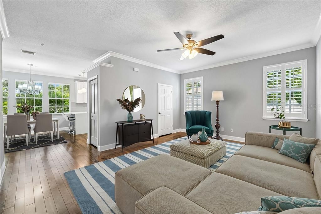 En Venta: $825,000 (4 camas, 4 baños, 2741 Pies cuadrados)