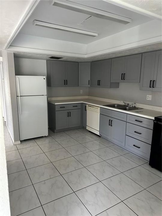 В аренду: $1,500 (2 спален, 1 ванн, 974 Квадратных фут)