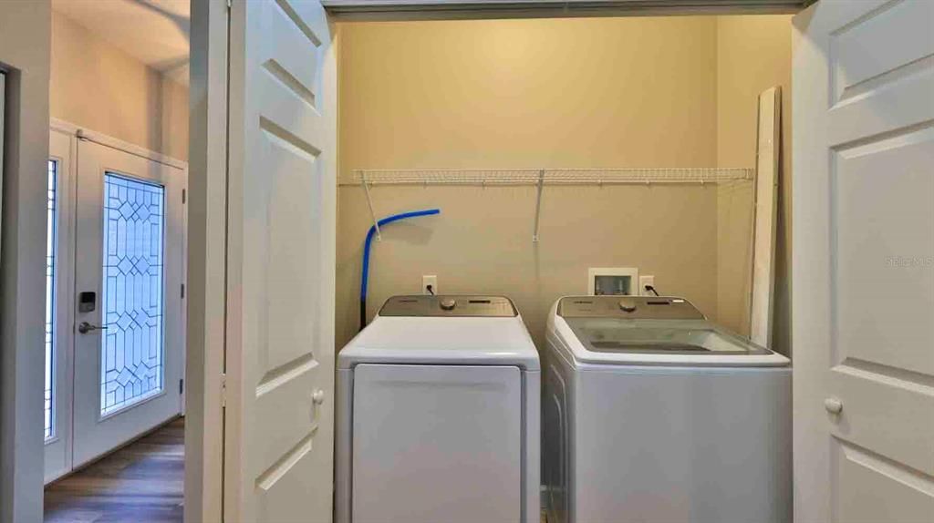 For Sale: $309,000 (3 beds, 2 baths, 1327 Square Feet)