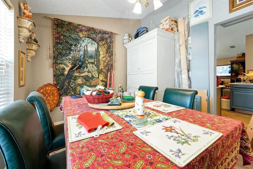 For Sale: $499,999 (4 beds, 4 baths, 2376 Square Feet)