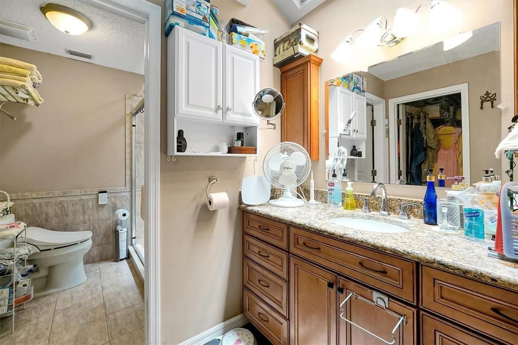 For Sale: $499,999 (4 beds, 4 baths, 2376 Square Feet)