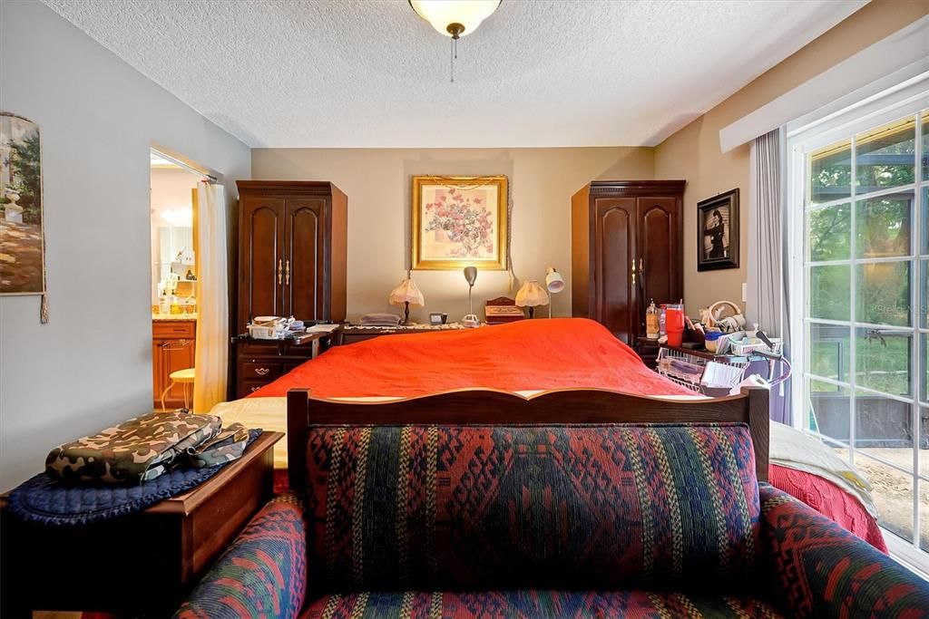 For Sale: $499,999 (4 beds, 4 baths, 2376 Square Feet)