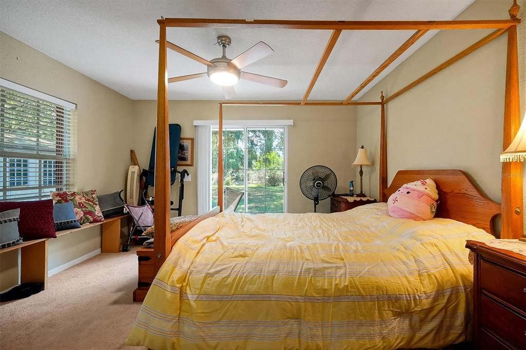 For Sale: $499,999 (4 beds, 4 baths, 2376 Square Feet)