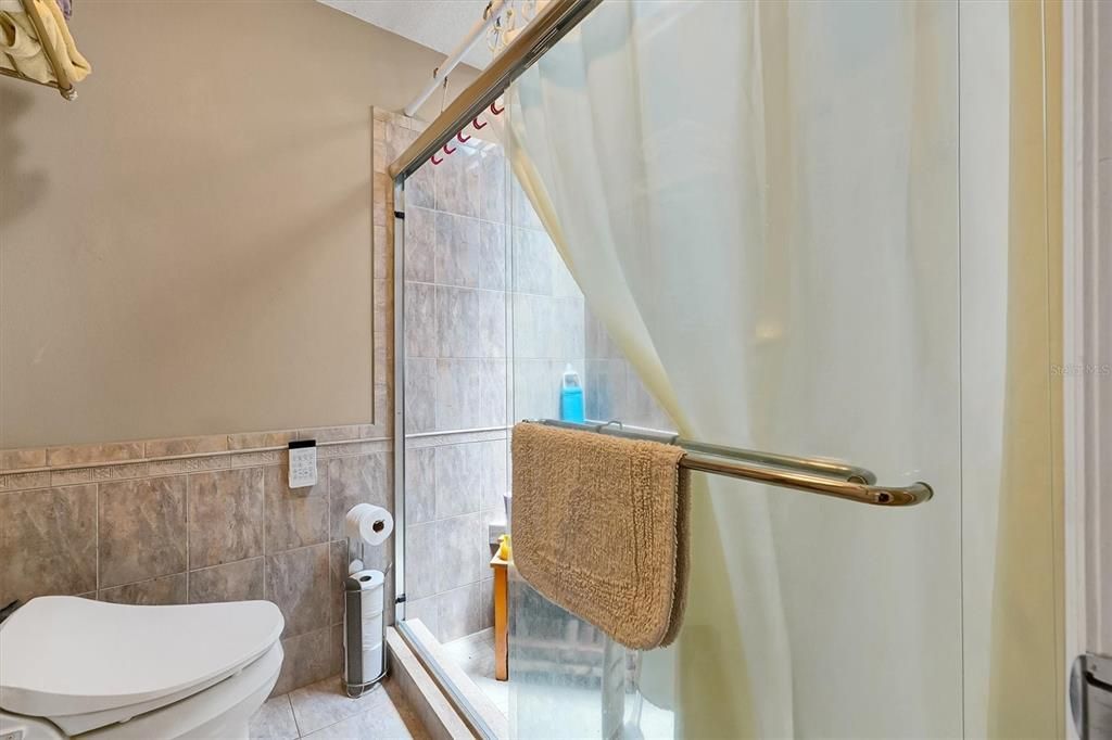 For Sale: $499,999 (4 beds, 4 baths, 2376 Square Feet)