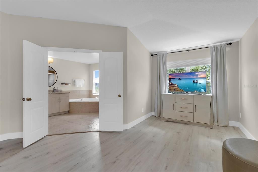 En Venta: $650,000 (5 camas, 3 baños, 3420 Pies cuadrados)