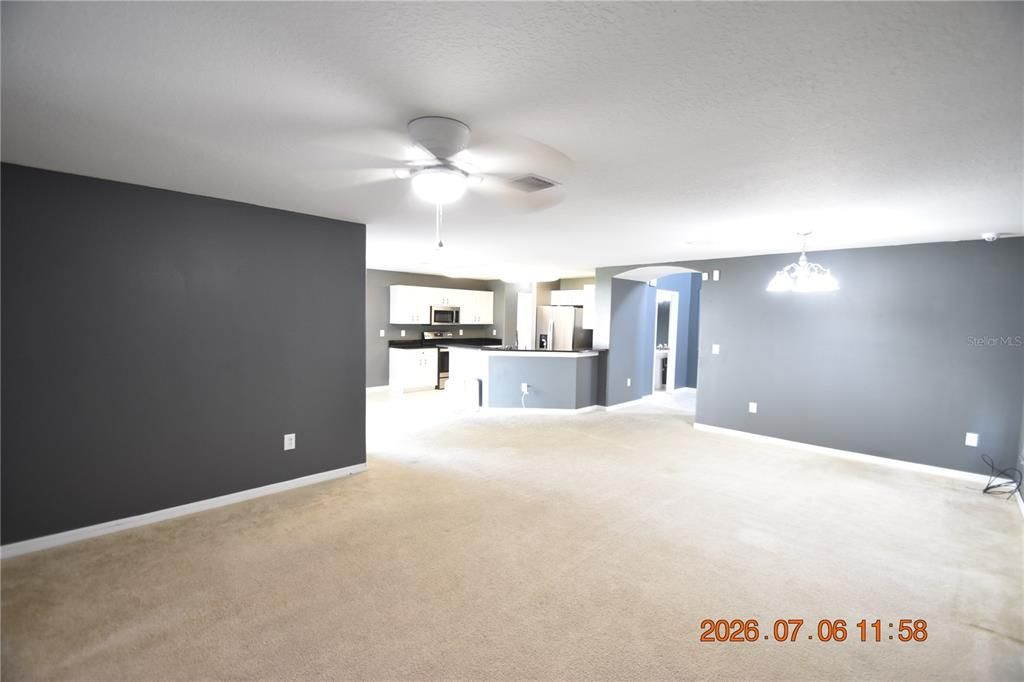 For Rent: $2,395 (3 beds, 2 baths, 1884 Square Feet)