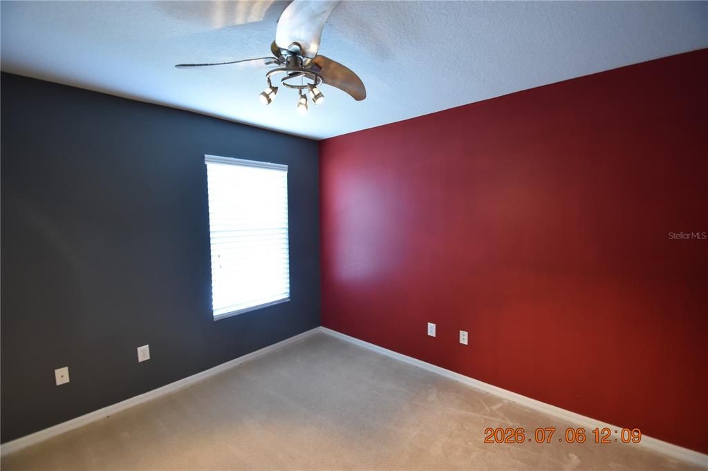 For Rent: $2,395 (3 beds, 2 baths, 1884 Square Feet)