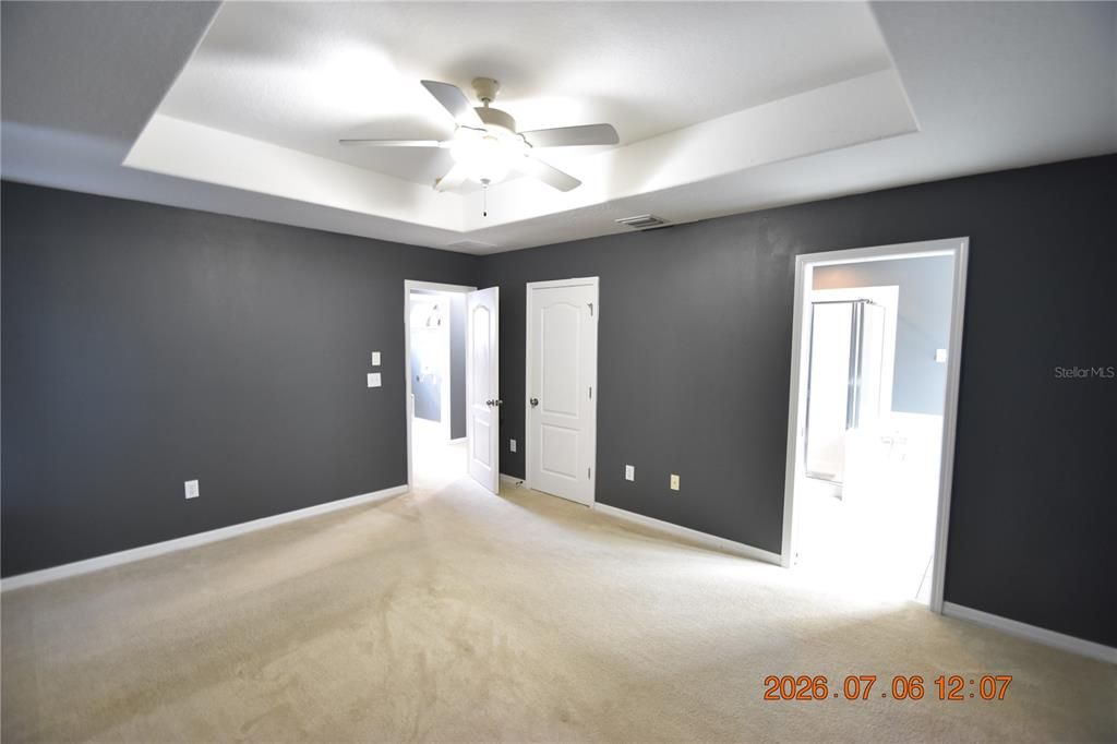 For Rent: $2,395 (3 beds, 2 baths, 1884 Square Feet)