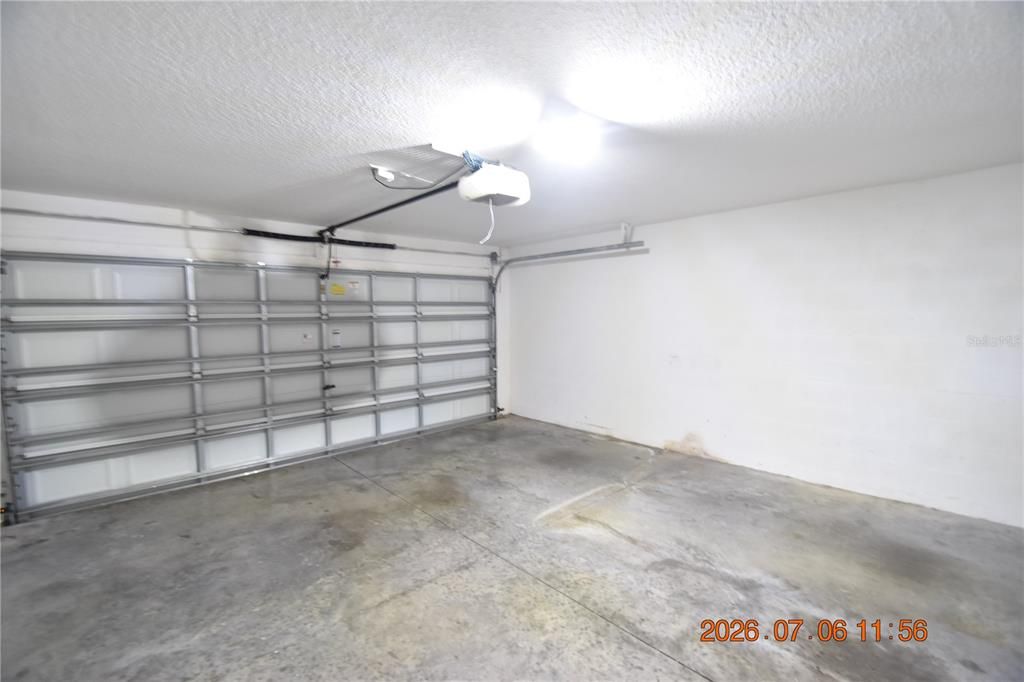 For Rent: $2,395 (3 beds, 2 baths, 1884 Square Feet)