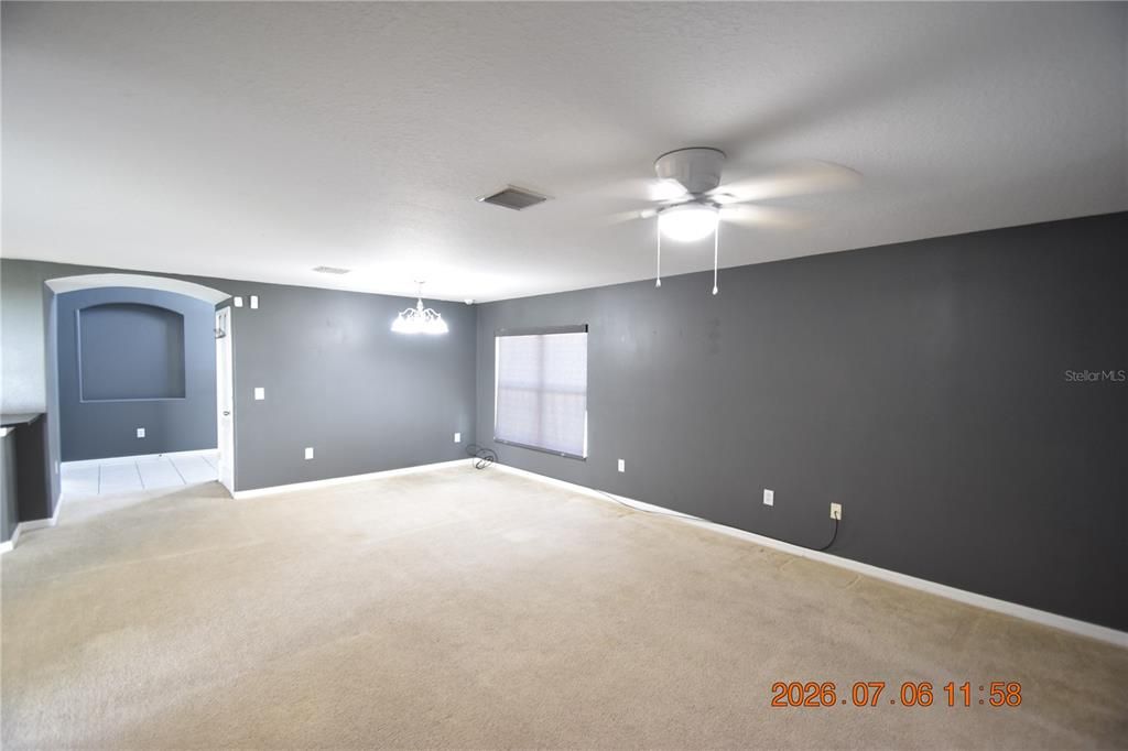 For Rent: $2,395 (3 beds, 2 baths, 1884 Square Feet)