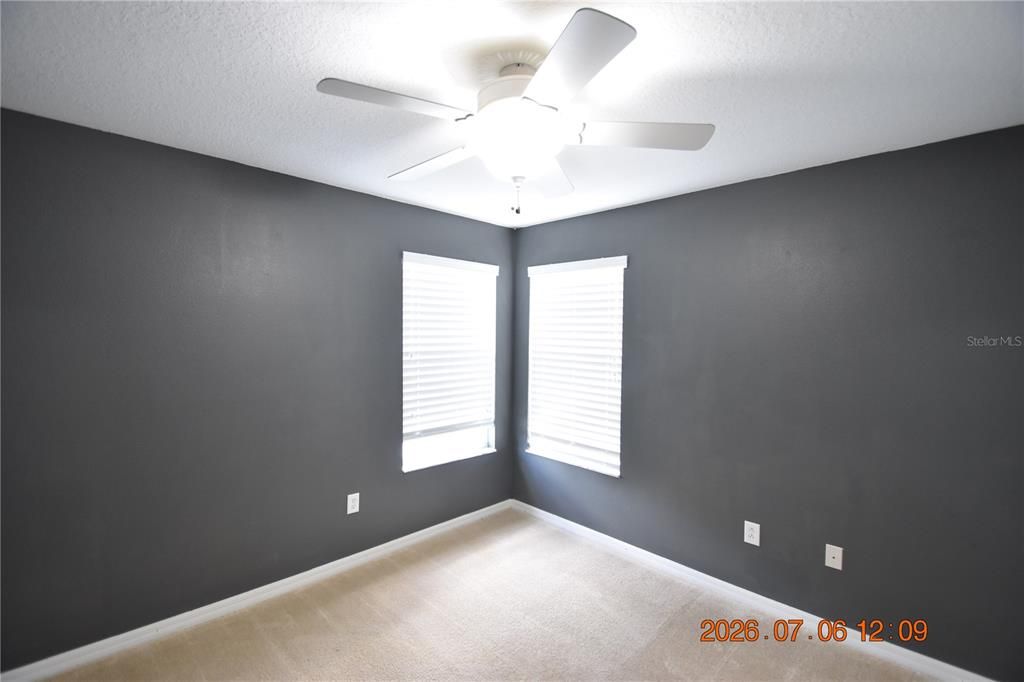 For Rent: $2,395 (3 beds, 2 baths, 1884 Square Feet)