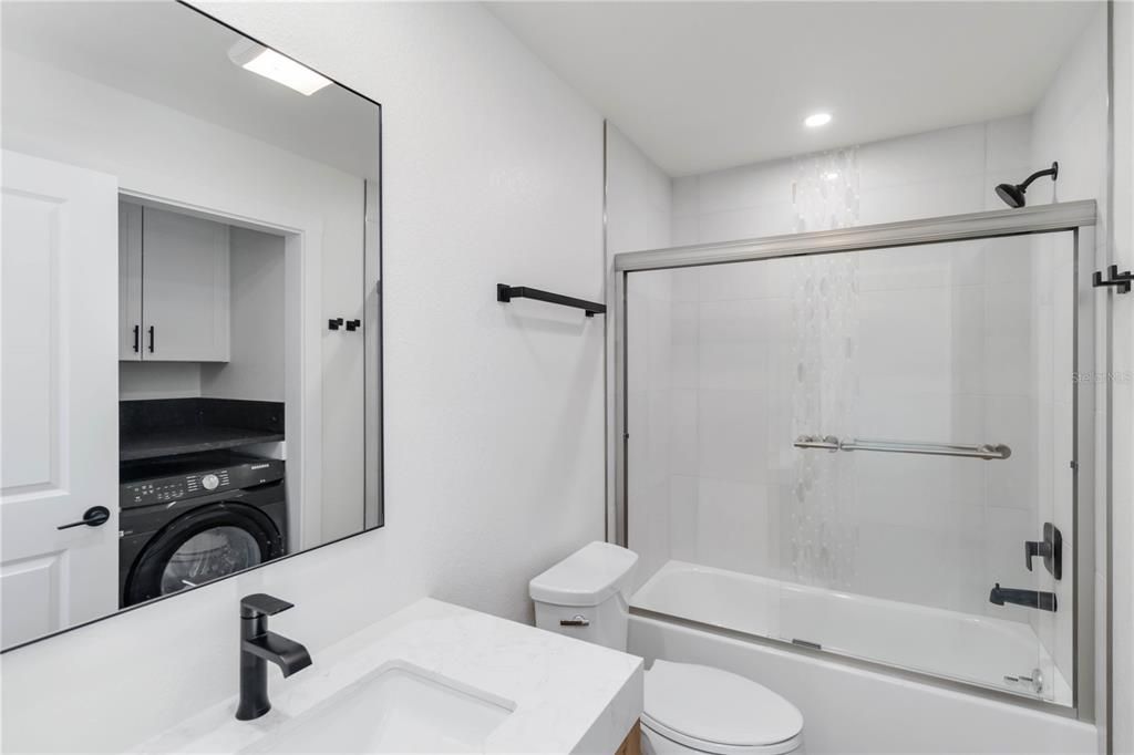 En Venta: $499,900 (6 camas, 0 baños, 2368 Pies cuadrados)