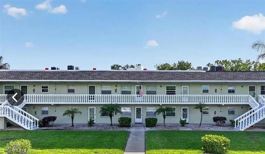 For Sale: $99,900 (1 beds, 1 baths, 669 Square Feet)