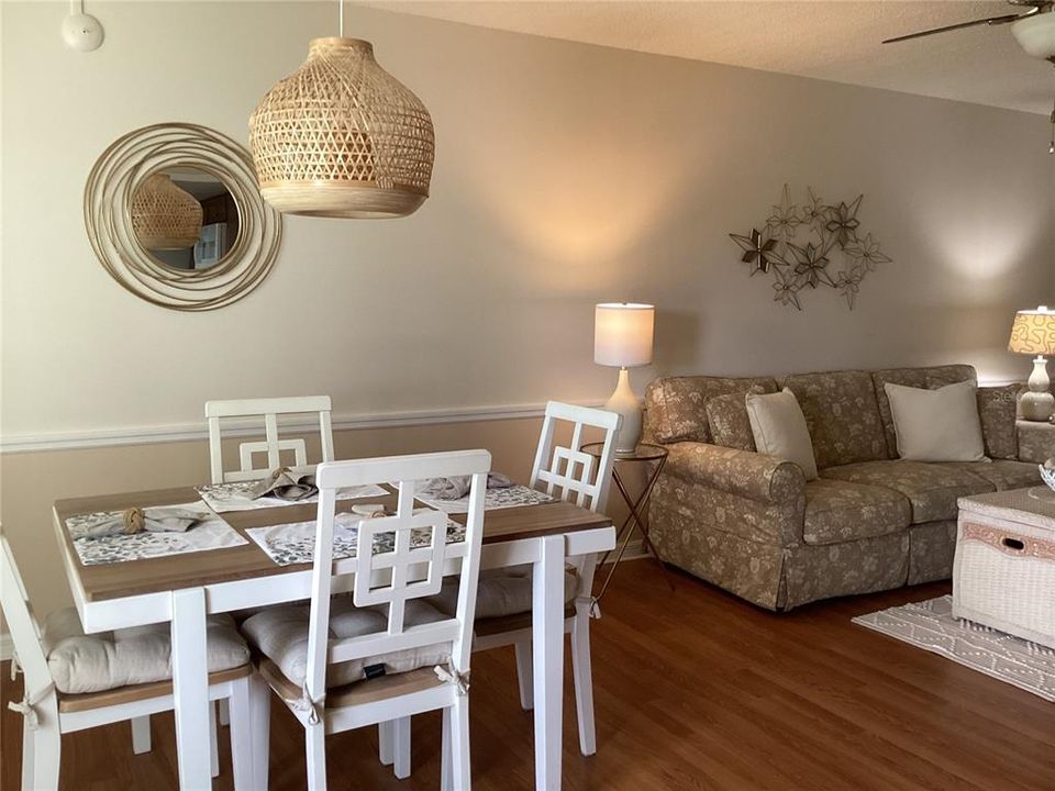 For Sale: $99,900 (1 beds, 1 baths, 669 Square Feet)