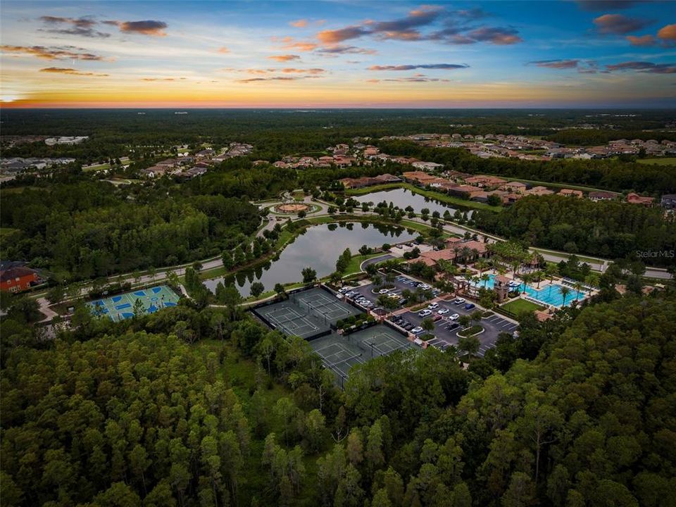 В аренду: $3,700 (4 спален, 3 ванн, 2300 Квадратных фут)