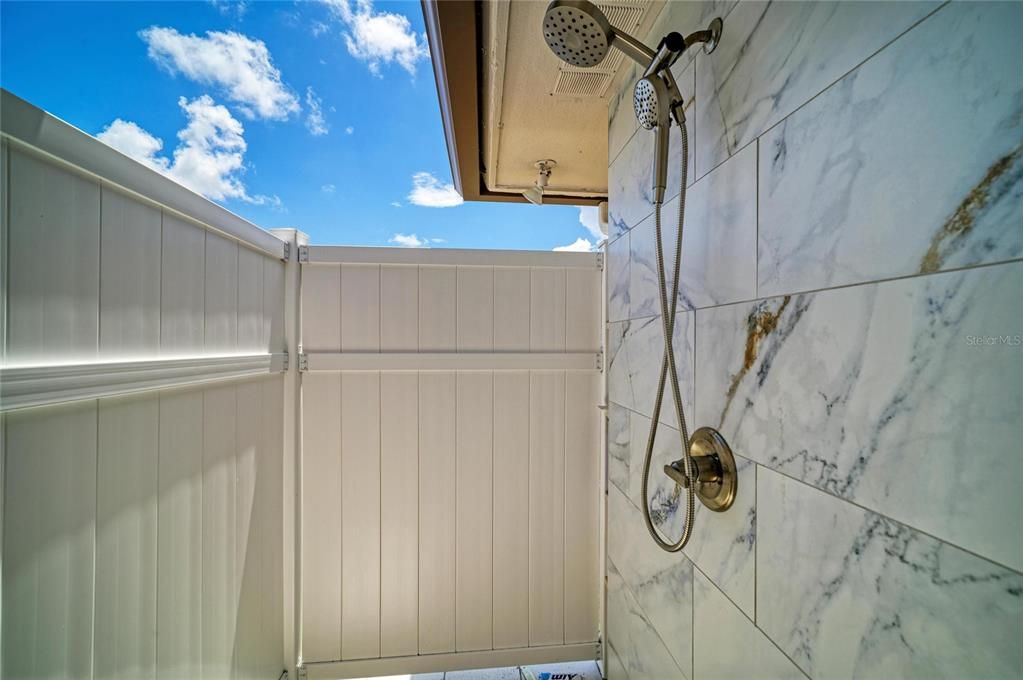 En Venta: $1,199,900 (3 camas, 2 baños, 2284 Pies cuadrados)