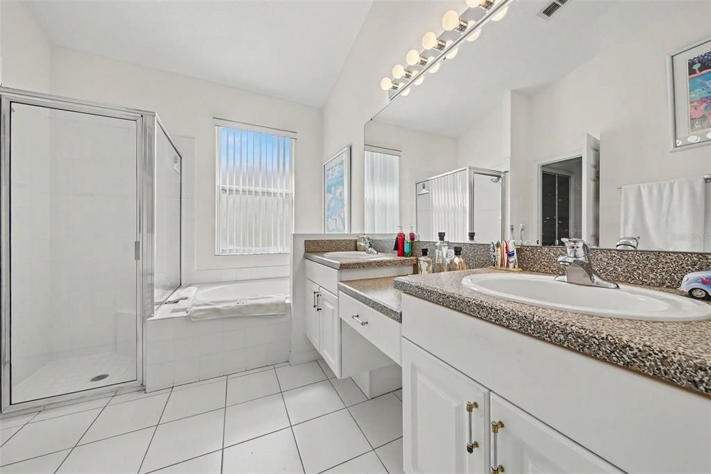For Sale: $349,000 (2 beds, 2 baths, 1565 Square Feet)