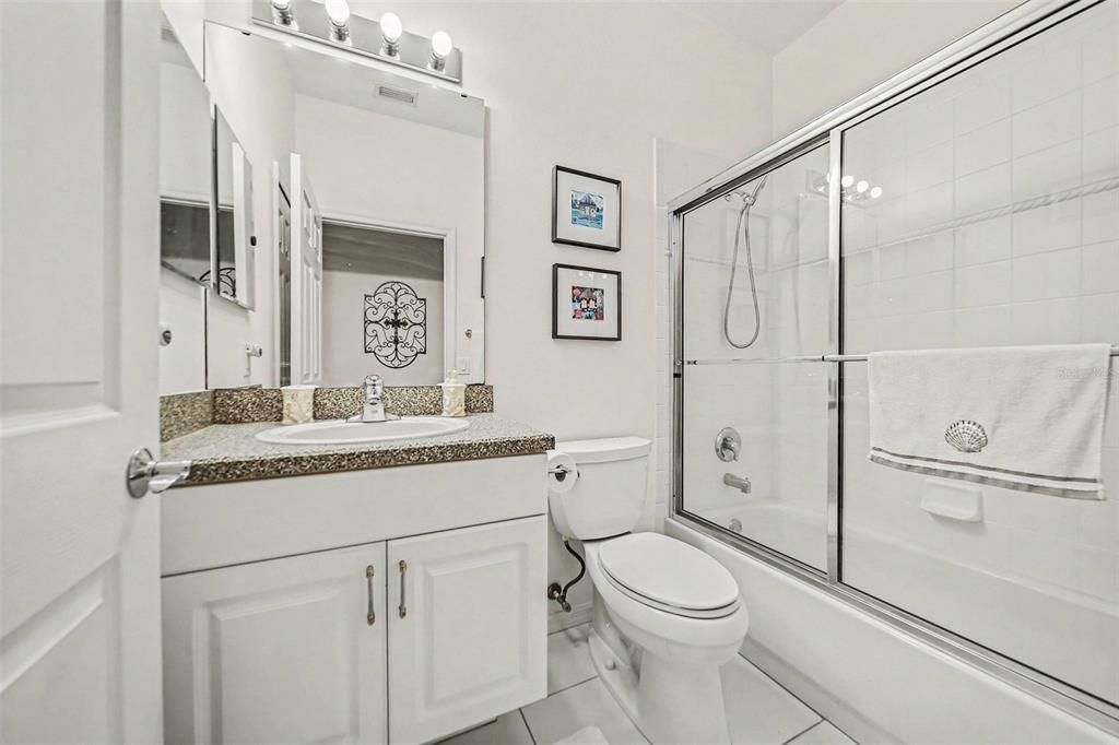 For Sale: $349,000 (2 beds, 2 baths, 1565 Square Feet)
