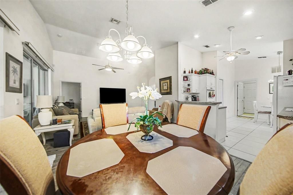 For Sale: $349,000 (2 beds, 2 baths, 1565 Square Feet)