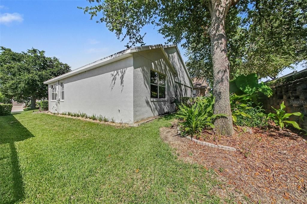 For Sale: $349,000 (2 beds, 2 baths, 1565 Square Feet)