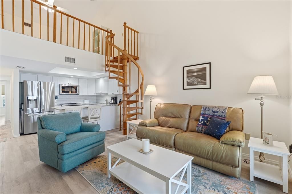 For Sale: $182,900 (1 beds, 1 baths, 798 Square Feet)