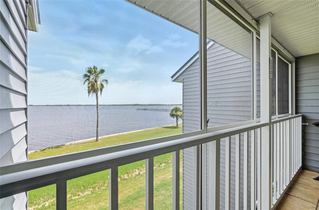 For Sale: $182,900 (1 beds, 1 baths, 798 Square Feet)