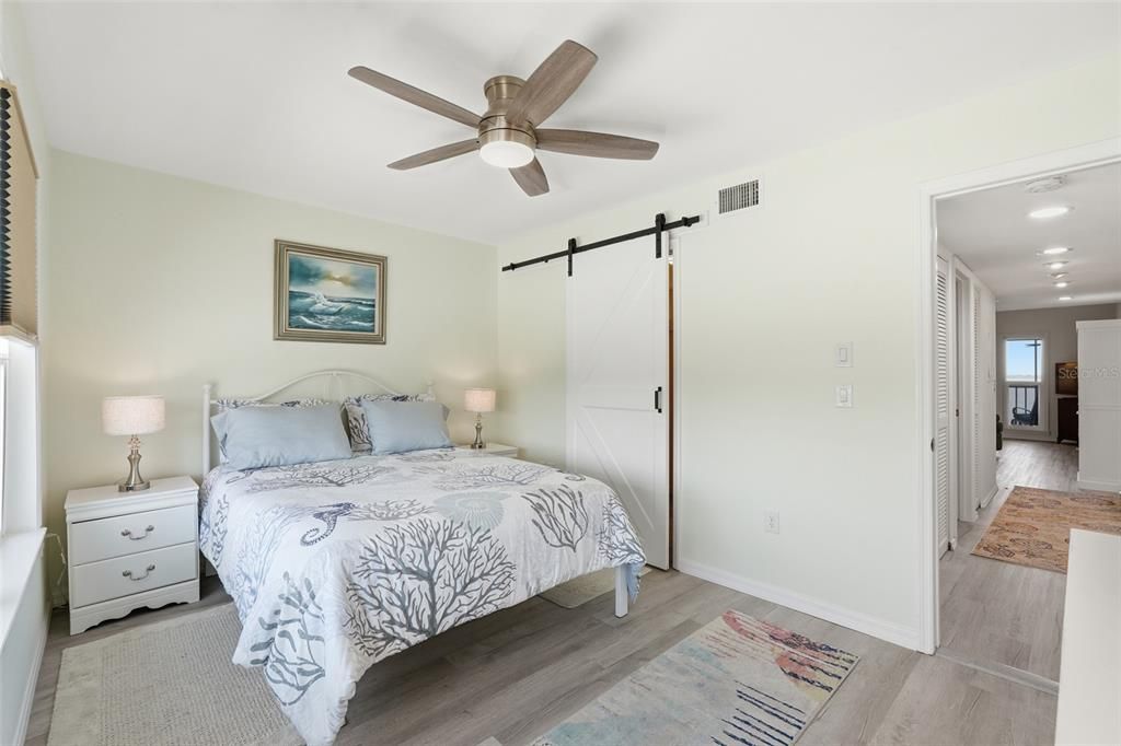 For Sale: $182,900 (1 beds, 1 baths, 798 Square Feet)