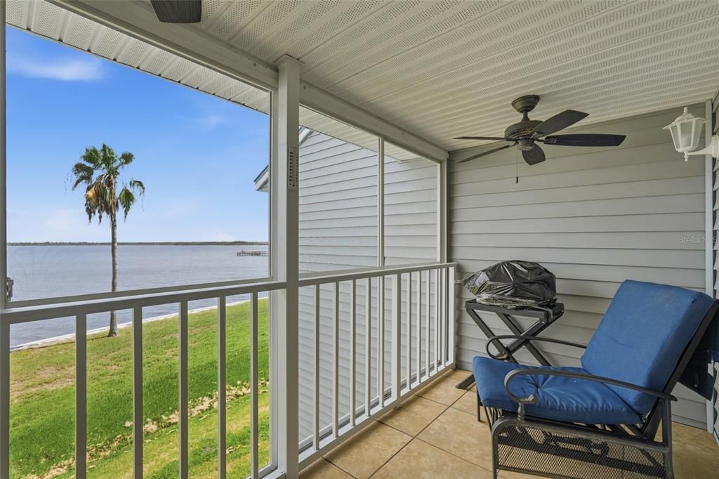 For Sale: $182,900 (1 beds, 1 baths, 798 Square Feet)