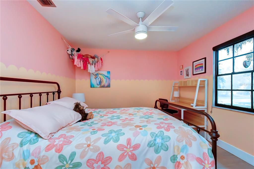 En Venta: $650,000 (4 camas, 2 baños, 2878 Pies cuadrados)