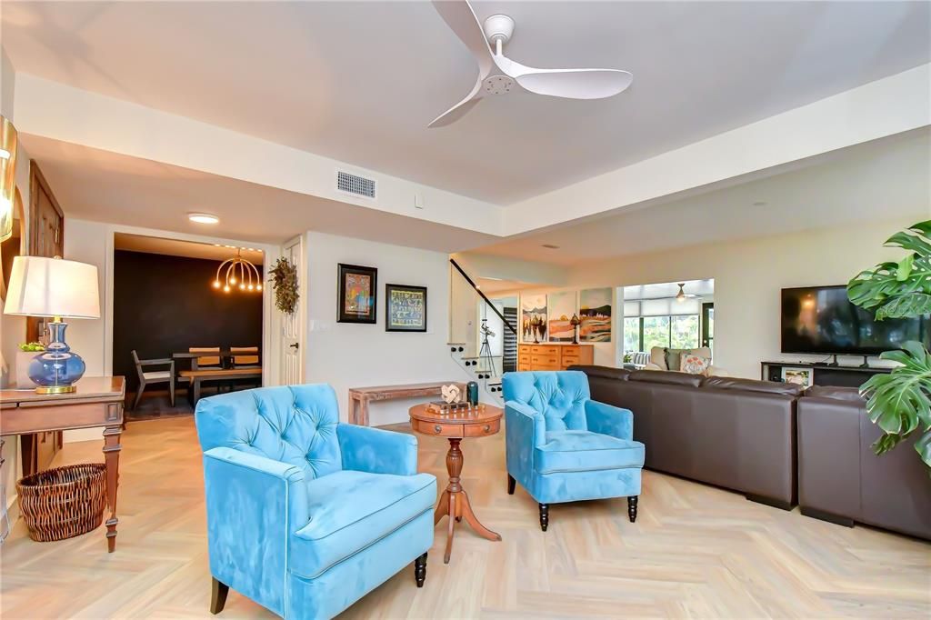 En Venta: $650,000 (4 camas, 2 baños, 2878 Pies cuadrados)