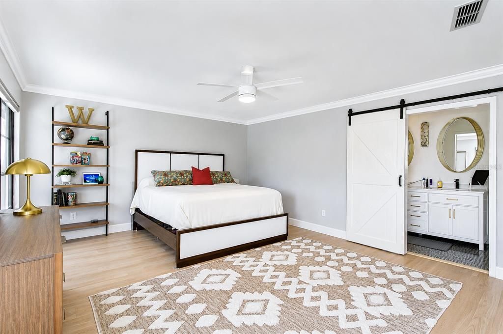 En Venta: $650,000 (4 camas, 2 baños, 2878 Pies cuadrados)