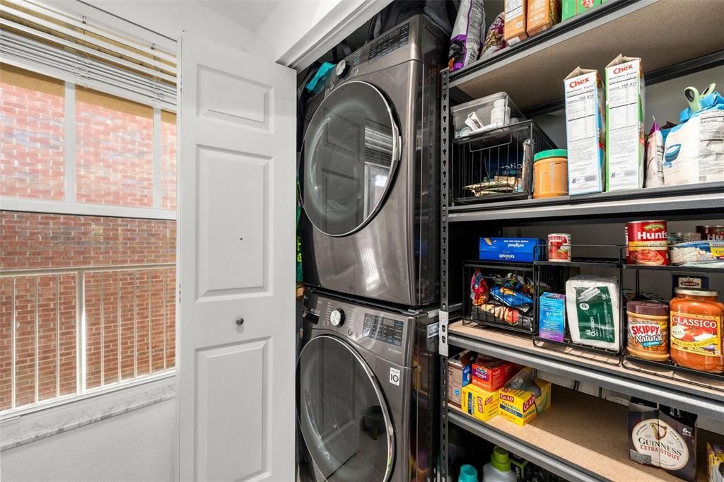 For Sale: $265,000 (3 beds, 3 baths, 1441 Square Feet)
