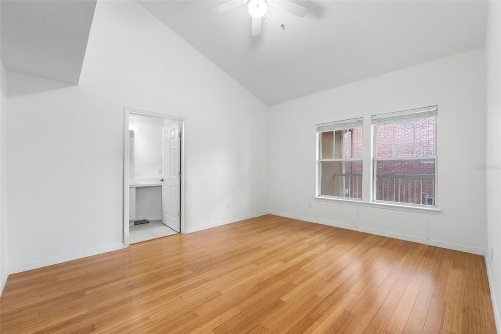 For Sale: $265,000 (3 beds, 3 baths, 1441 Square Feet)