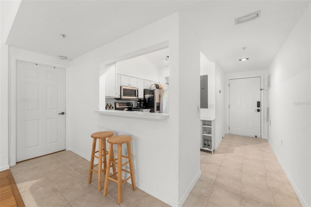 For Sale: $265,000 (3 beds, 3 baths, 1441 Square Feet)