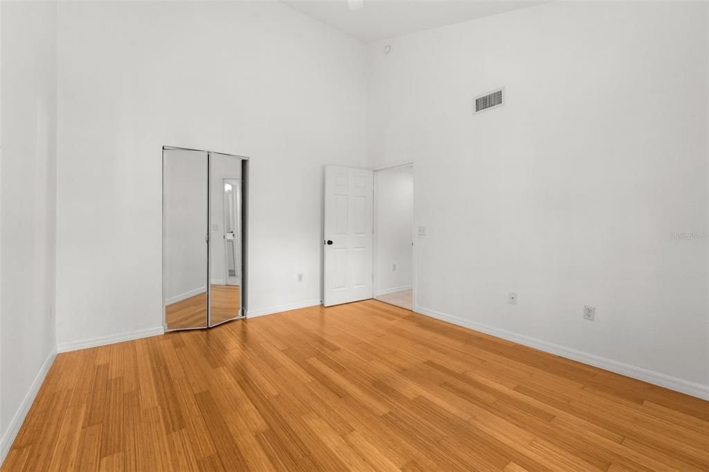 For Sale: $265,000 (3 beds, 3 baths, 1441 Square Feet)