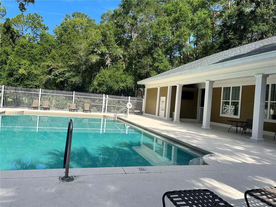 For Sale: $265,000 (3 beds, 3 baths, 1441 Square Feet)