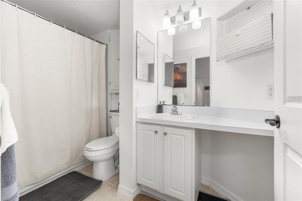 For Sale: $265,000 (3 beds, 3 baths, 1441 Square Feet)
