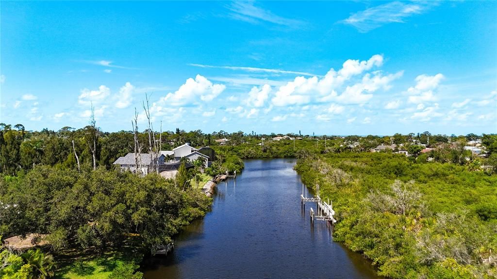 待售: $349,000 (0.48 acres)