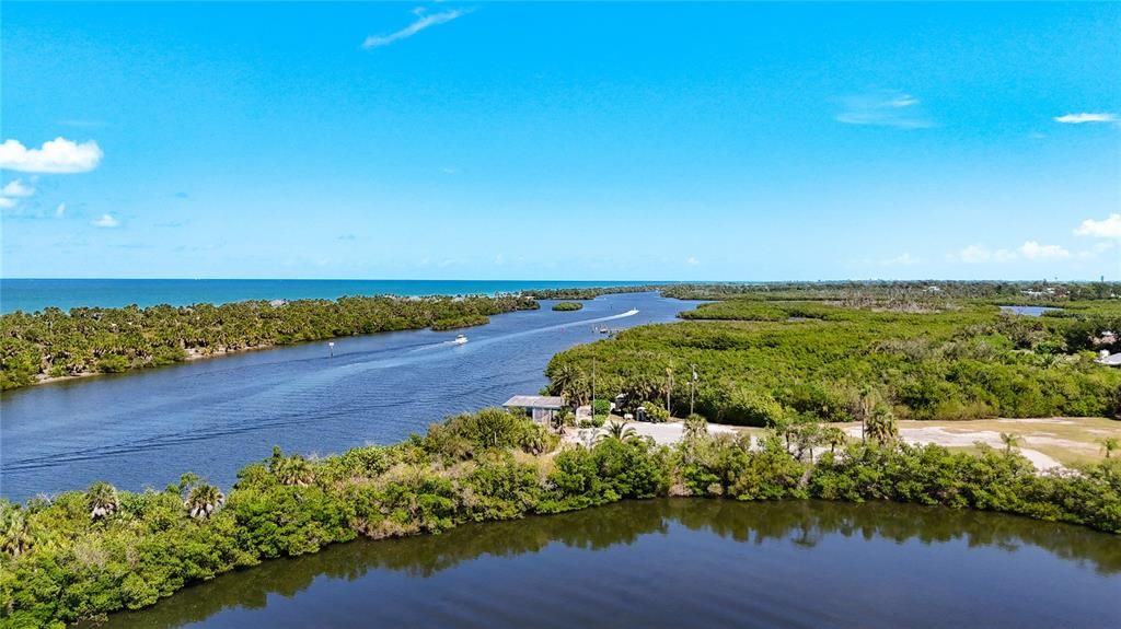 待售: $349,000 (0.48 acres)