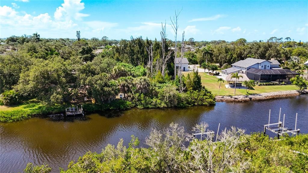 待售: $349,000 (0.48 acres)