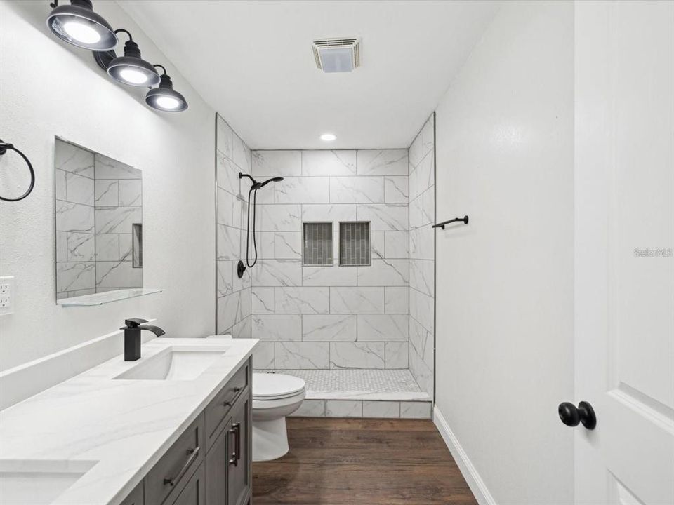 For Rent: $2,600 (3 beds, 2 baths, 1264 Square Feet)
