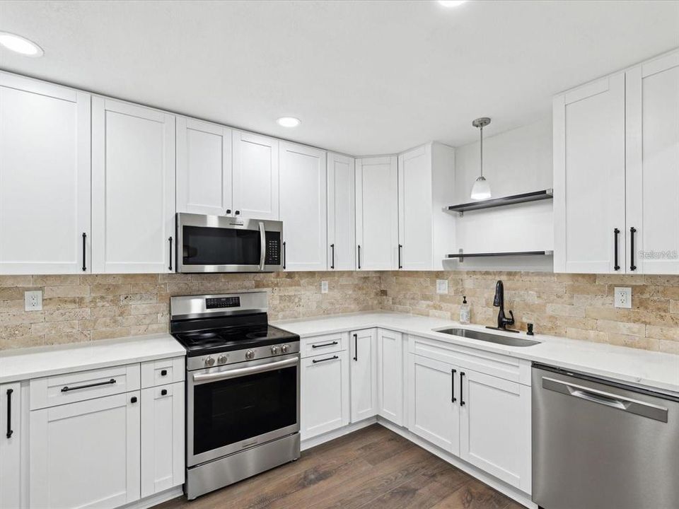 For Rent: $2,600 (3 beds, 2 baths, 1264 Square Feet)